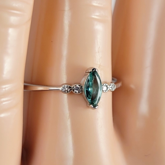 Sterling Natural 0.3ct Marquise Emerald Ring - Picture 4 of 10